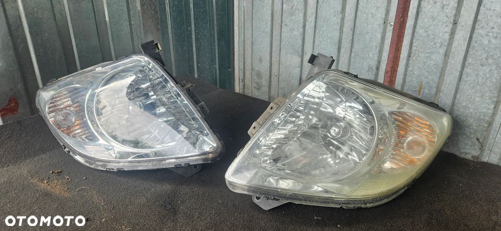 Lampa przednia lewa prawa przód reflektor przedni Suzuki Swift IV