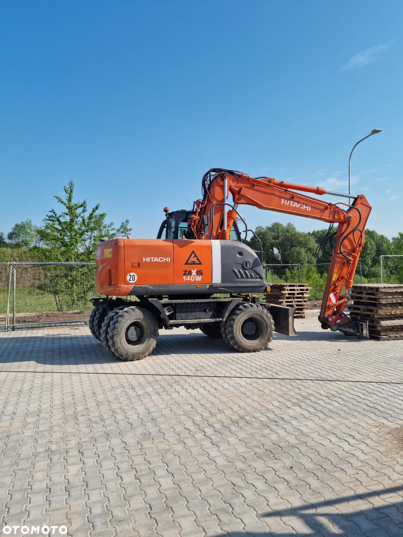 Hitachi ZX 140W-3 - 4