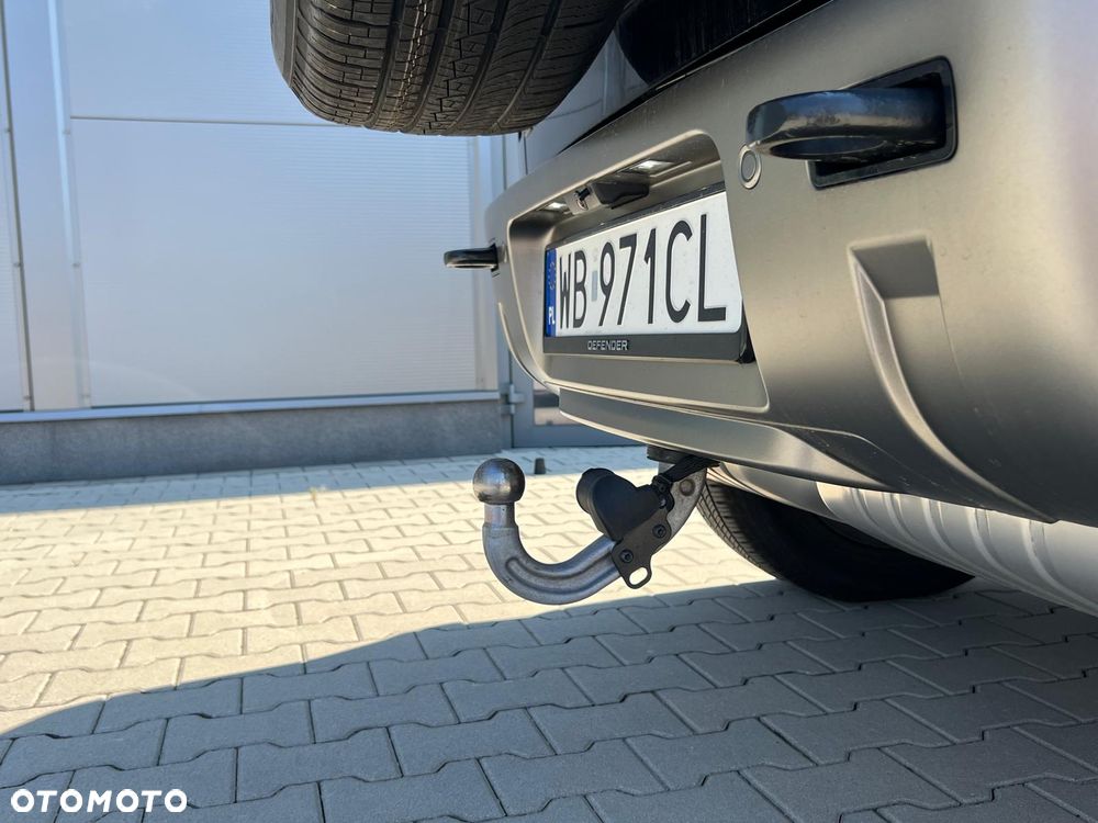 Land Rover Defender 3.0 D250 mHEV X-Dynamic HSE - 12