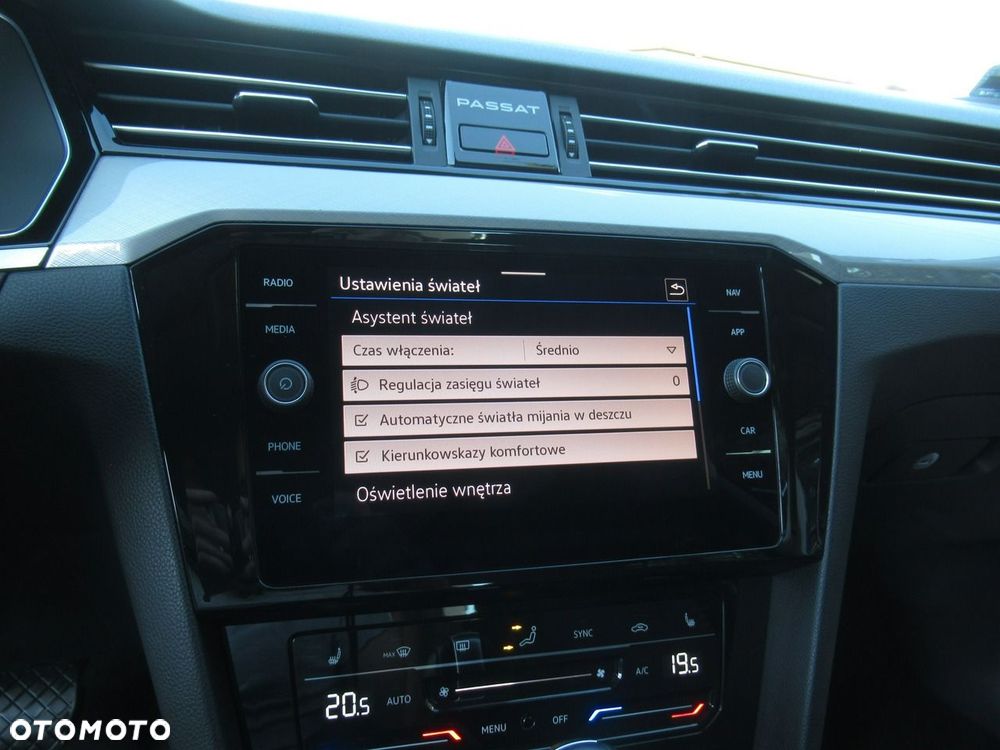 Volkswagen Passat - 26