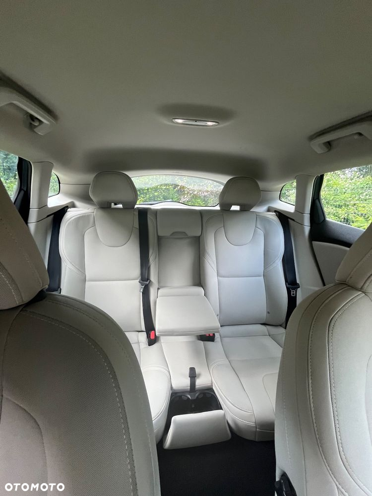 Volvo V40 D3 Momentum - 29