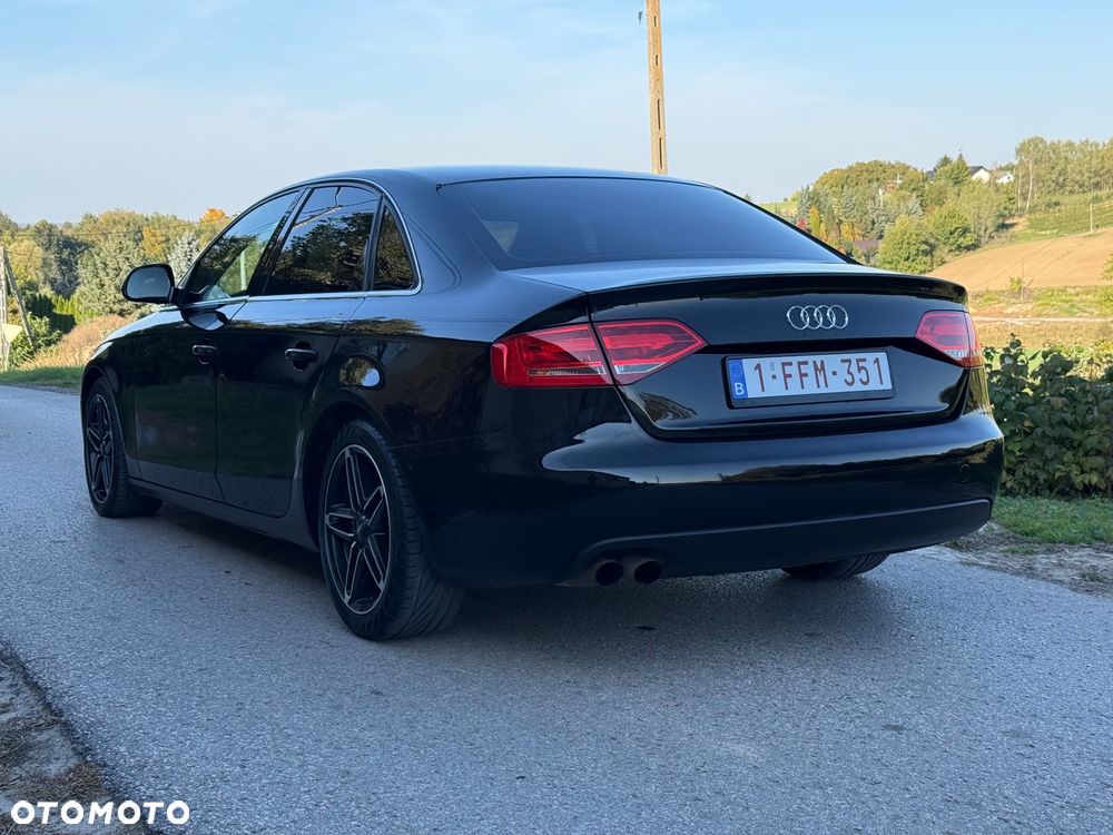 Audi A4 Limousine - 15
