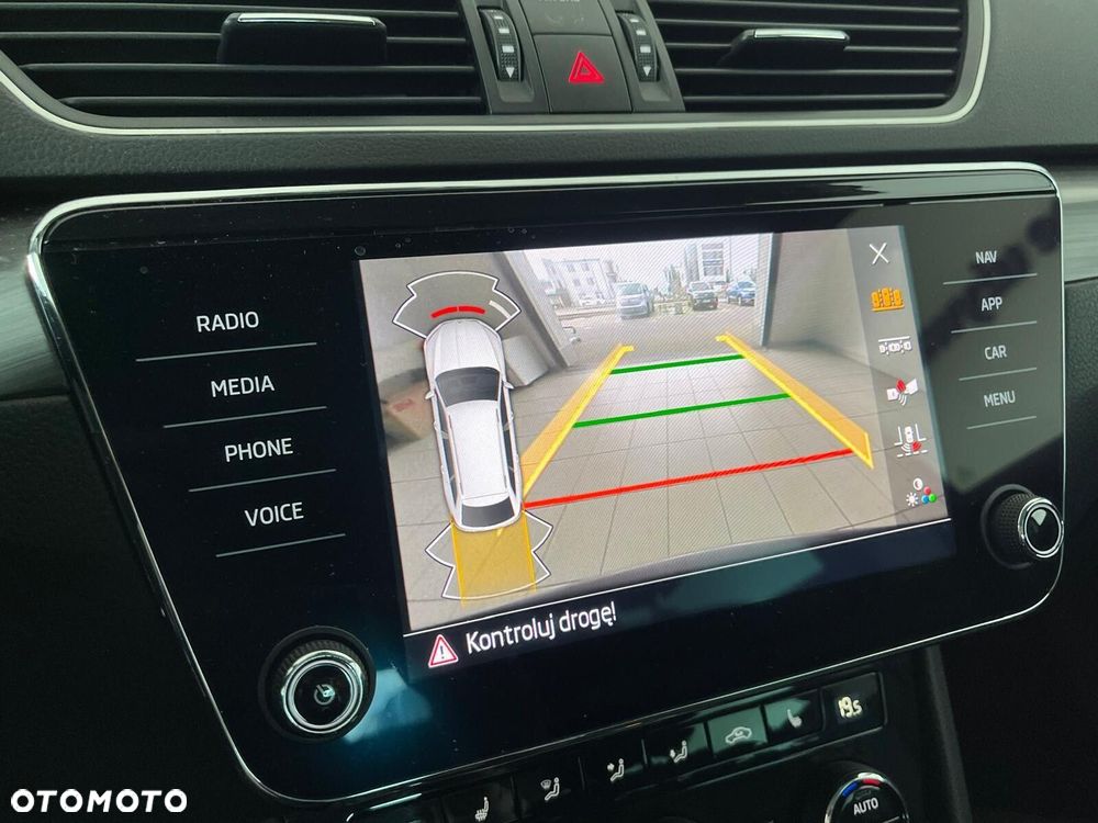 Skoda Superb 2.0 TDI SCR Style DSG - 31
