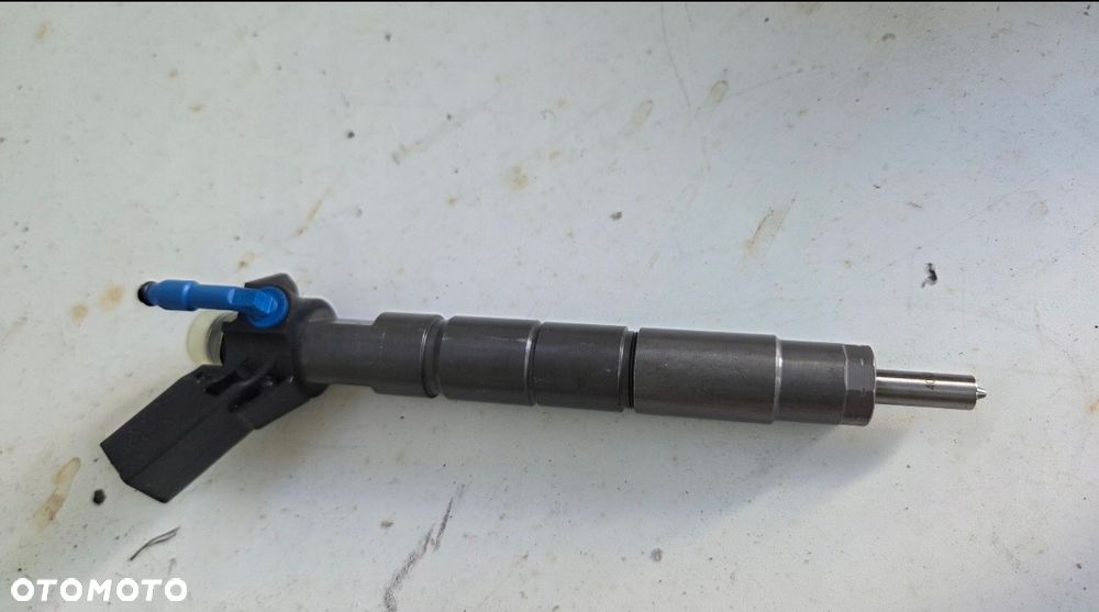 Wtryskiwacz 2.0 cdi Mercedes A6540700187 - 1