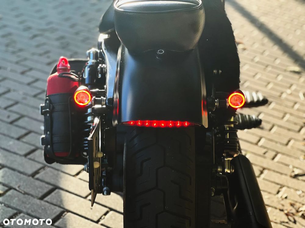 Harley-Davidson Sportster Iron 883 - 8