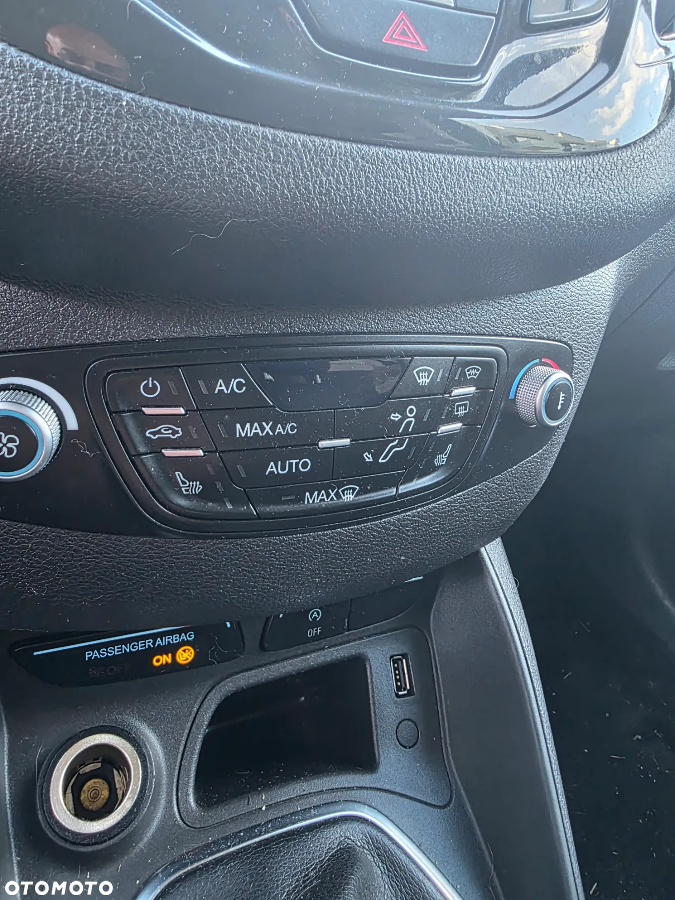 Ford Tourneo Courier 1.0 EcoBoost S&S Sport - 22