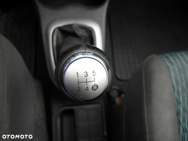 Toyota Yaris 1.0 Life - 28