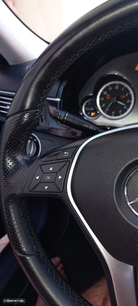 Mercedes-Benz E 300 Bluetec Hybrid Avantgarde - 13