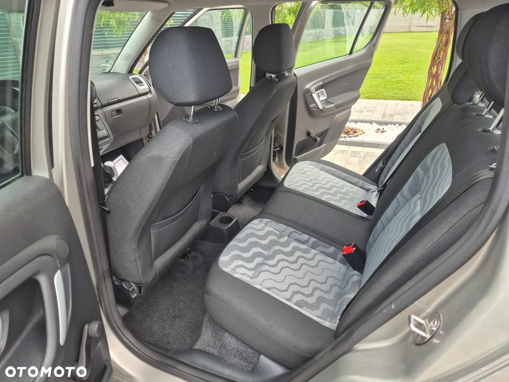 Skoda Fabia 1.2 HTP Elegance - 16