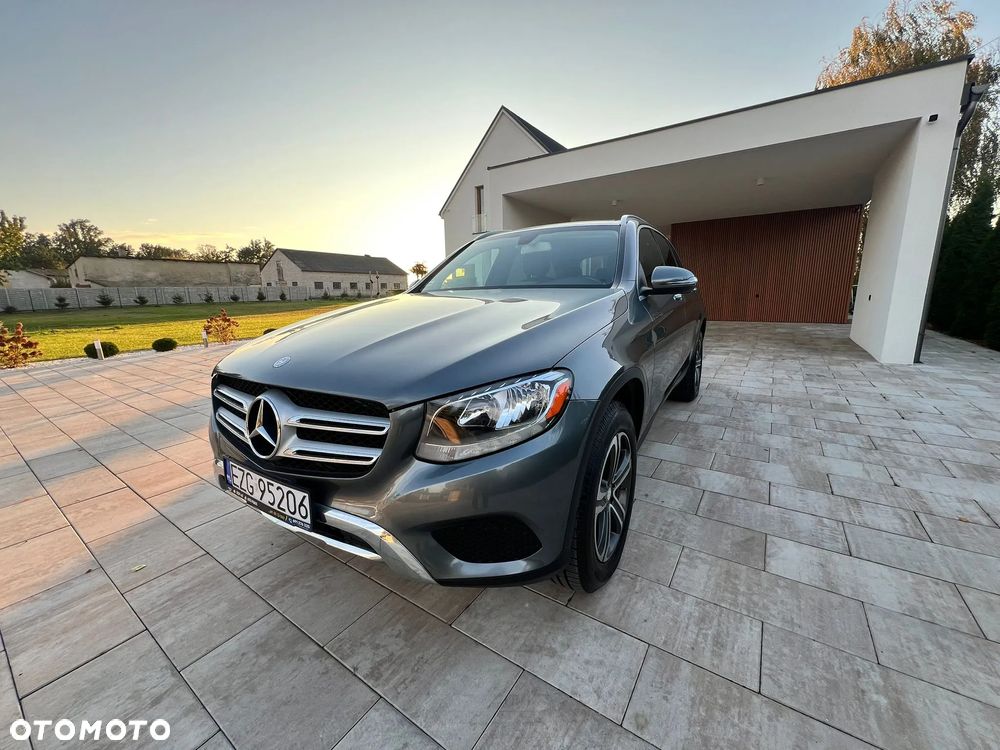 Mercedes-Benz GLC 300 4Matic 9G-TRONIC Exclusive - 2