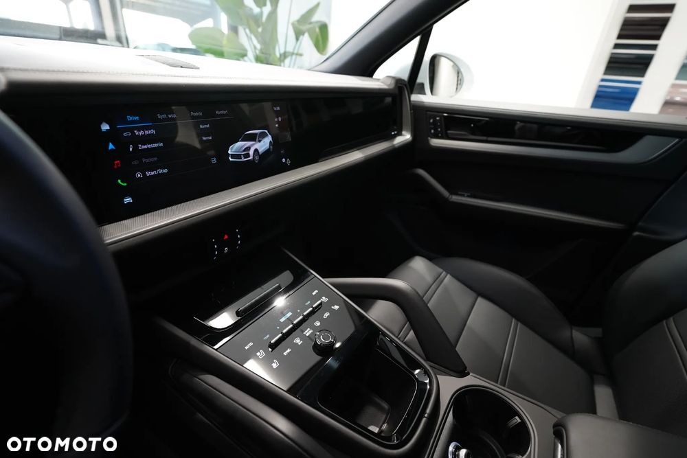 Porsche Cayenne - 18