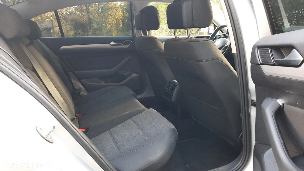 Volkswagen Passat 1.5 TSI EVO Business DSG - 35