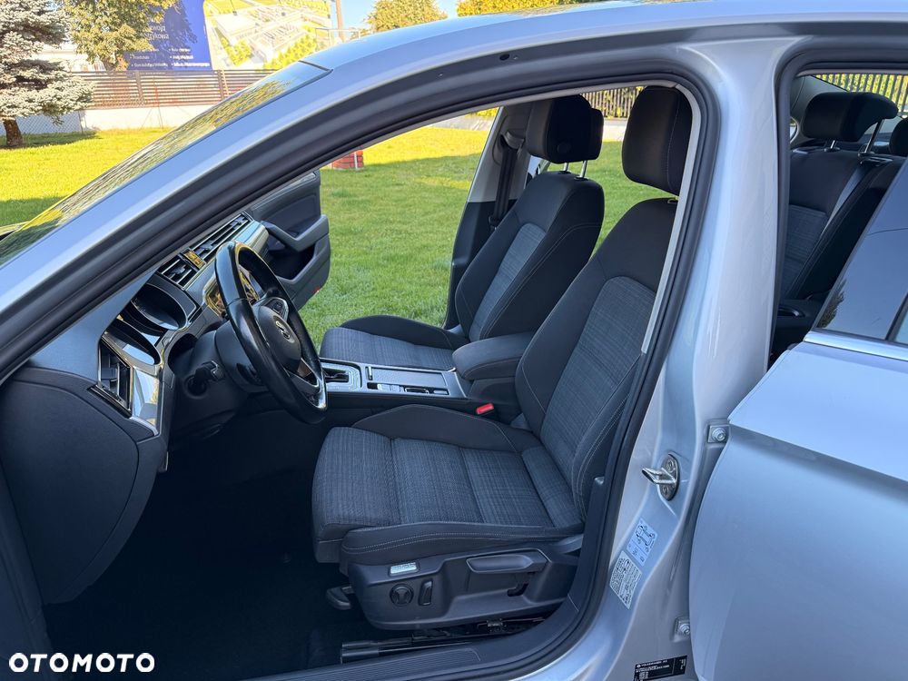 Volkswagen Passat 1.5 TSI EVO Business DSG - 26