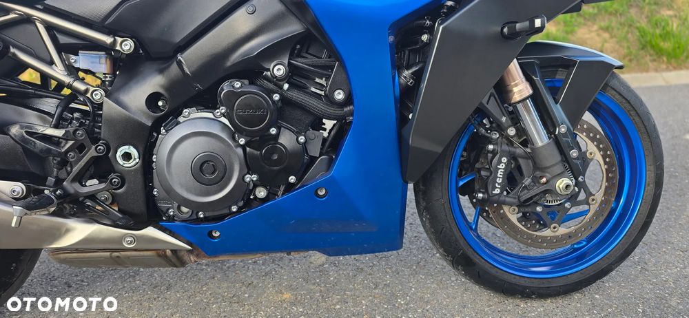 Suzuki GSX 1000 - 13