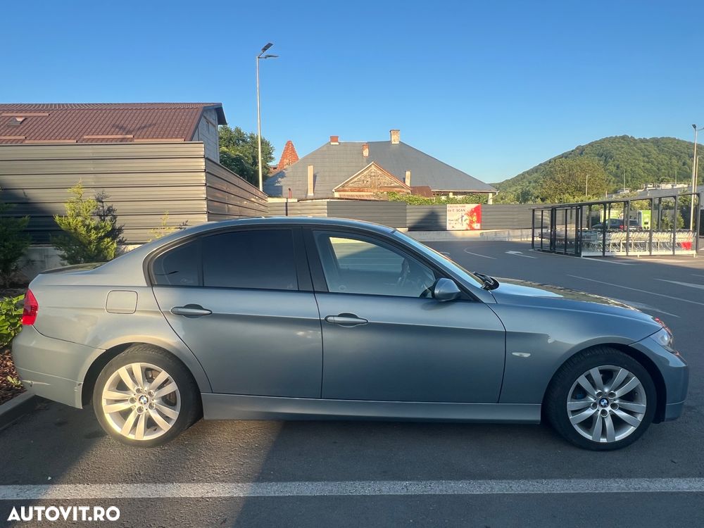 BMW Seria 3 320d DPF Aut. - 4
