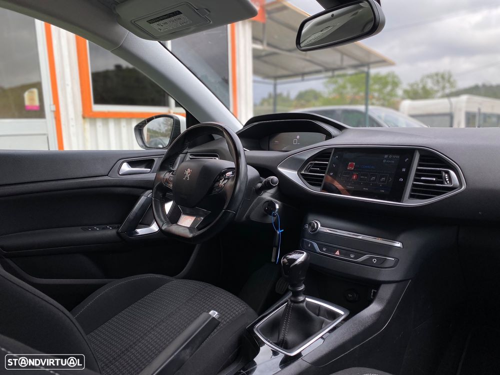 Peugeot 308 SW PureTech 110 Stop & Start Active - 14