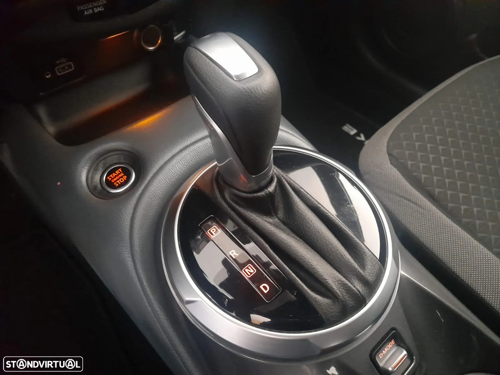 Nissan Juke 1.0 DIG-T N-Connecta NAV. DCT - 12