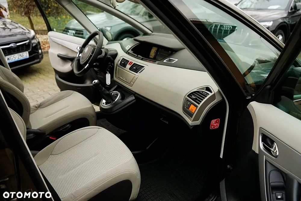 Citroën C4 Picasso - 22