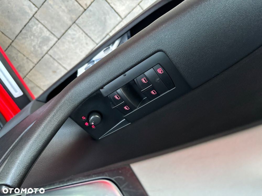 Audi A3 Sportback 2.0 TDI S line Sportpaket plus - 28