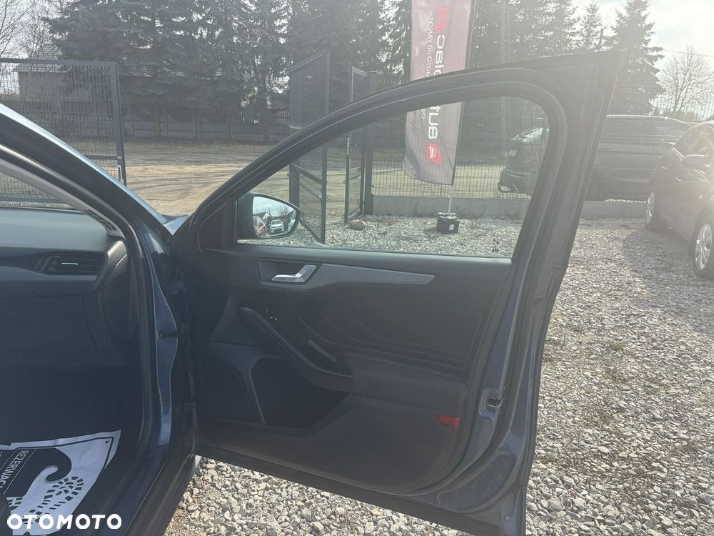 Ford Focus - 30