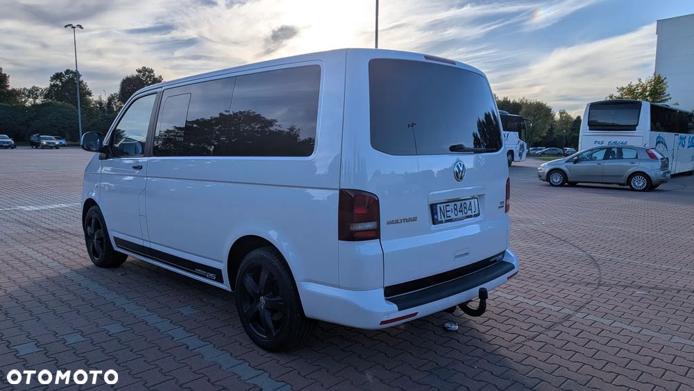 Volkswagen Multivan - 24