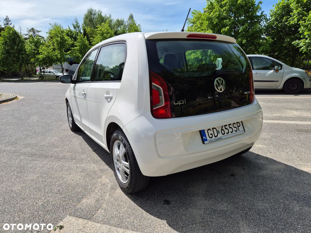 Volkswagen up! BlueMotion Technology move - 4