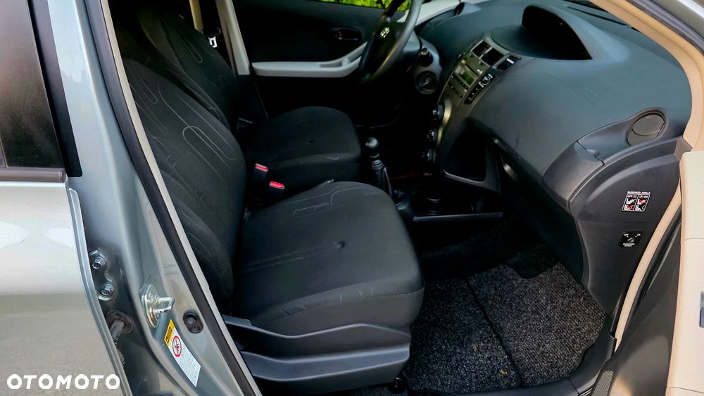 Toyota Yaris 1.33 2010 - 13