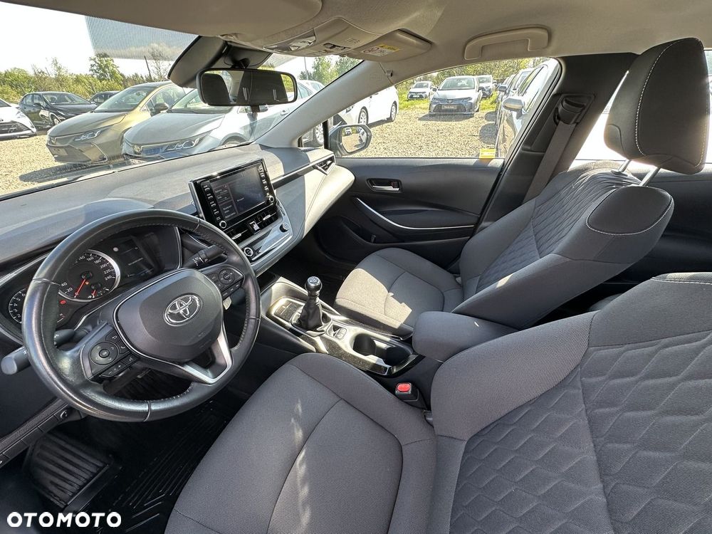 Toyota Corolla - 10
