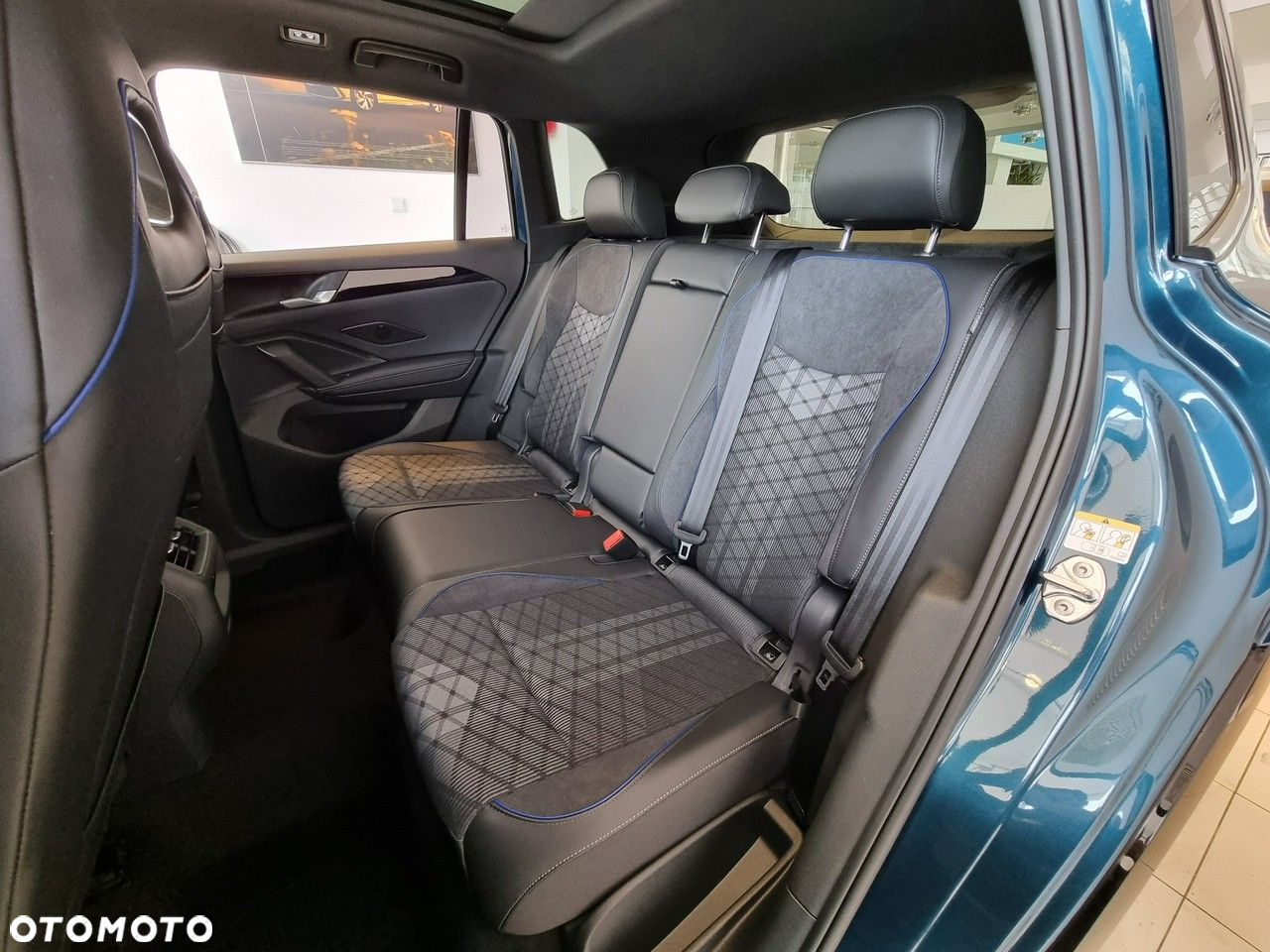 Volkswagen Tiguan 1.5 eHybrid PHEV R-Line Plus DSG - 14