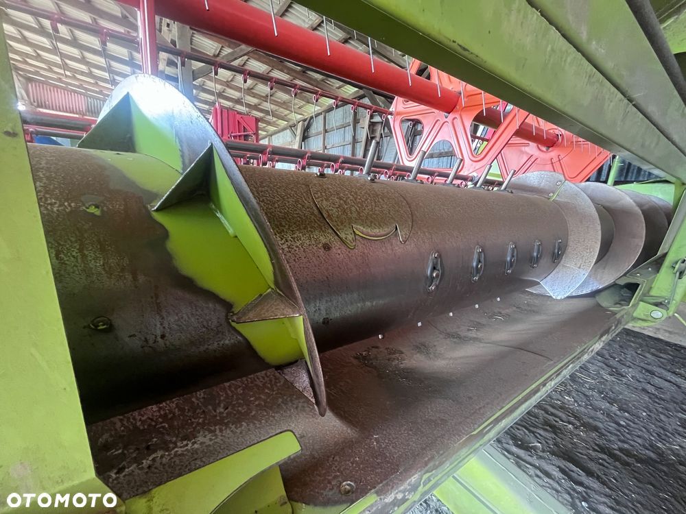 Claas Tucano 320 - 25