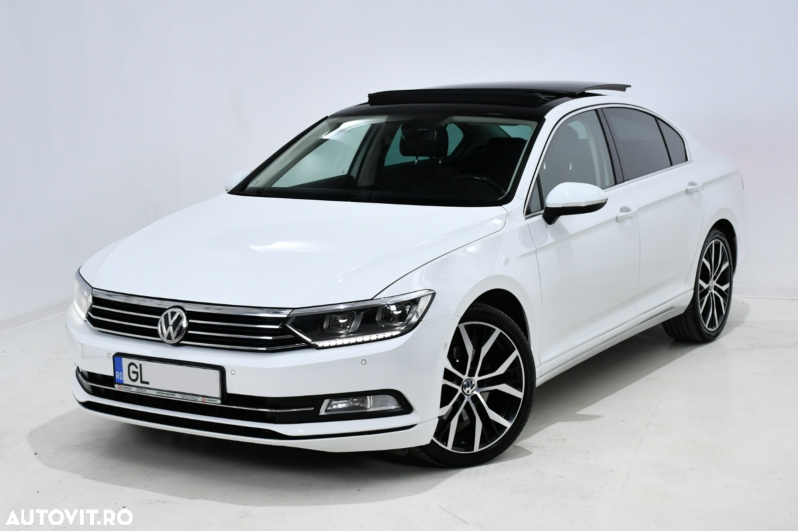Volkswagen Passat - 5