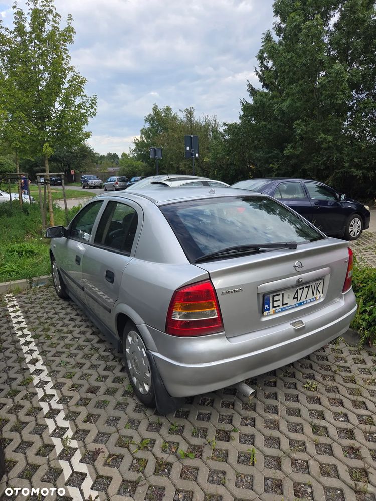 Opel Astra - 2