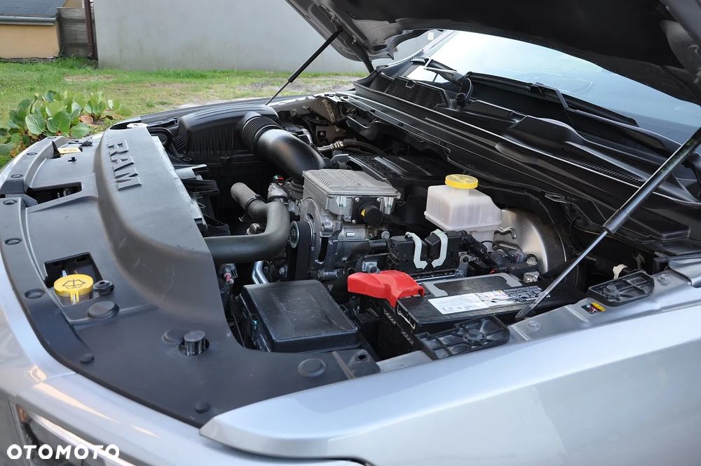 RAM 1500 5.7 Crew Cab Laramie - 23