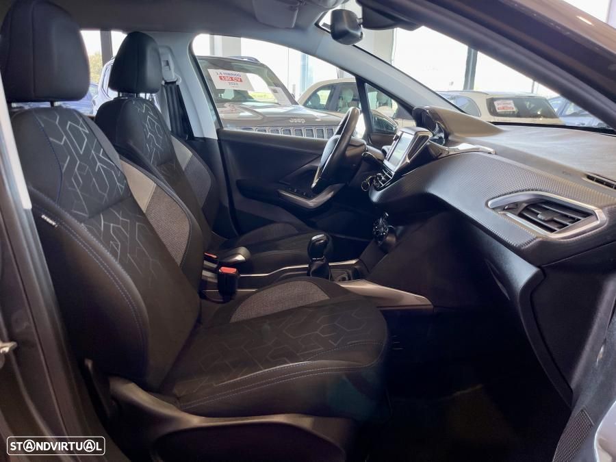 Peugeot 2008 1.2 PureTech Style - 22