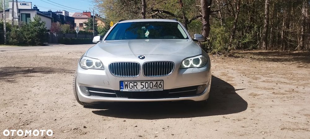 BMW Seria 5 525d xDrive - 3