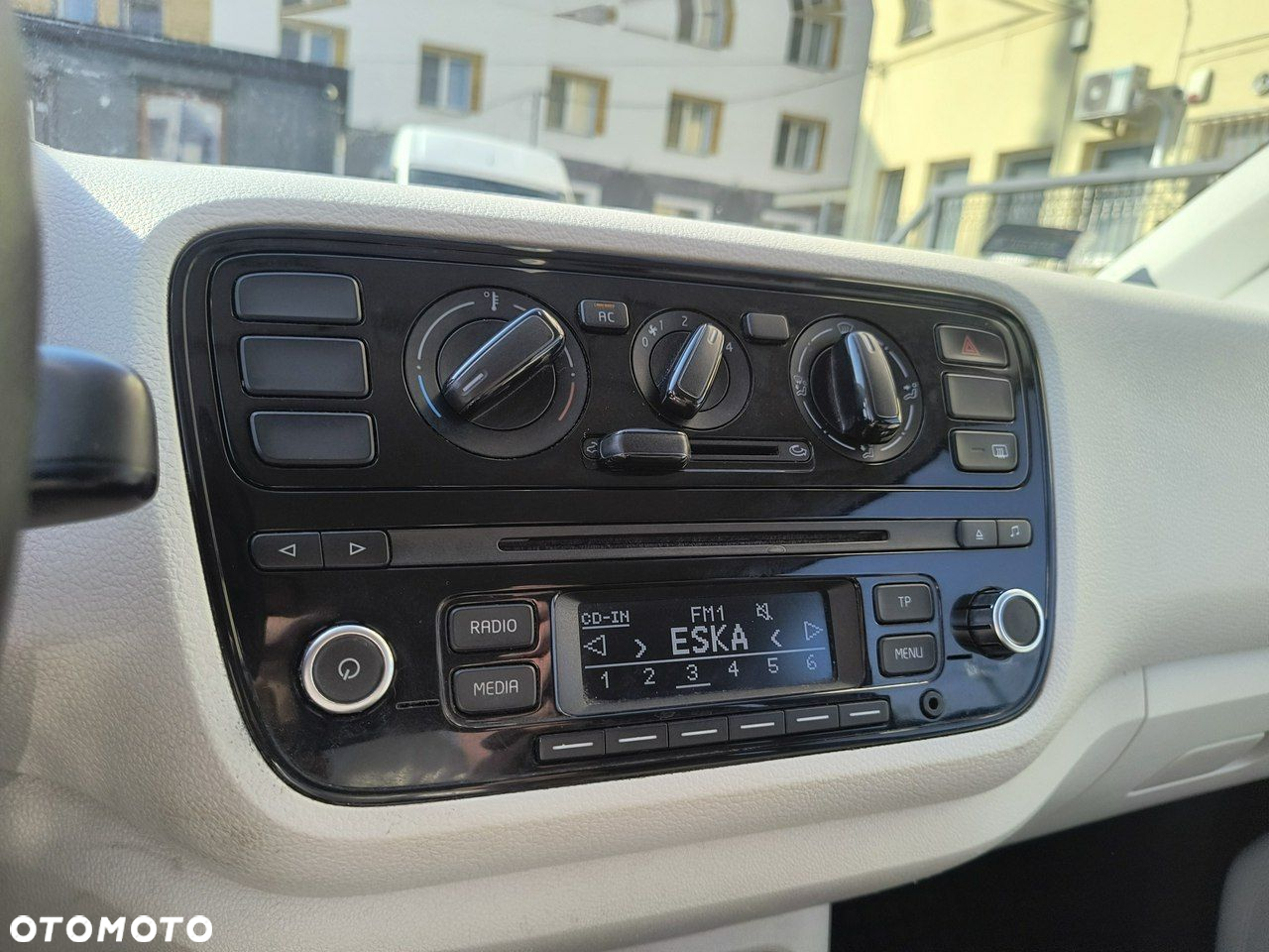 Volkswagen up! - 14