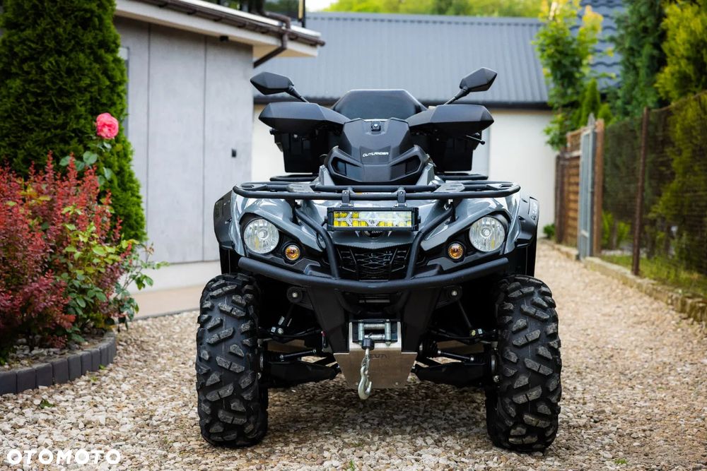 Can-Am Outlander - 2