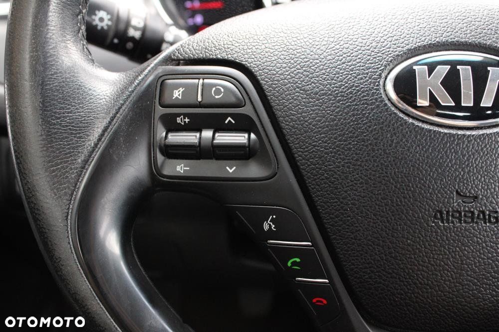 Kia Ceed - 12