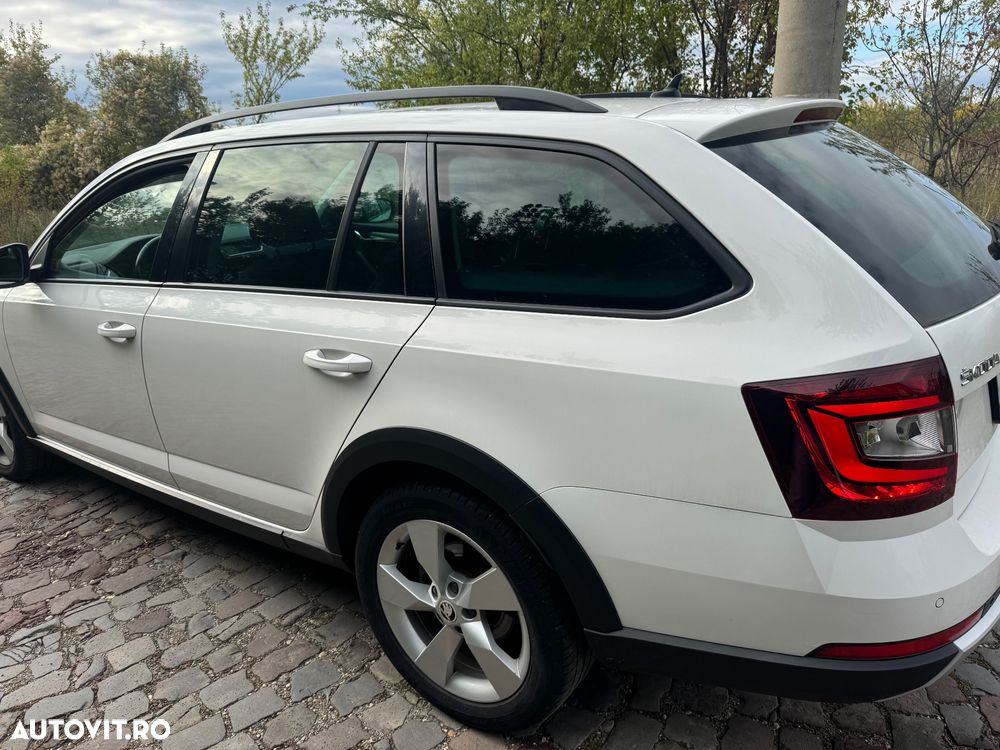 Skoda Octavia Combi Diesel 2.0 TDI 4X4 DSG Scout - 12