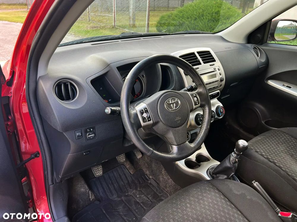 Toyota Urban Cruiser 1.33 Luna - 16