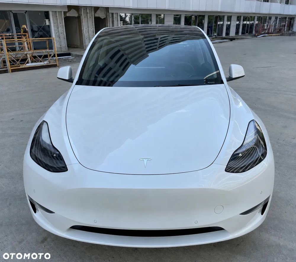 Tesla Model Y Long Range Dual Motor AWD - 3