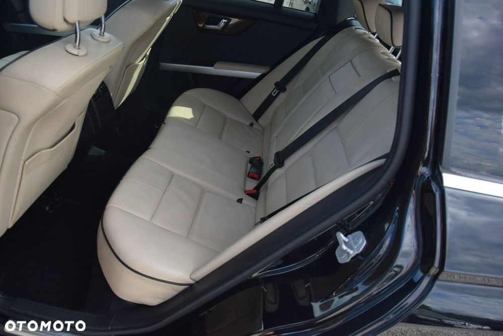 Mercedes-Benz GLK - 22