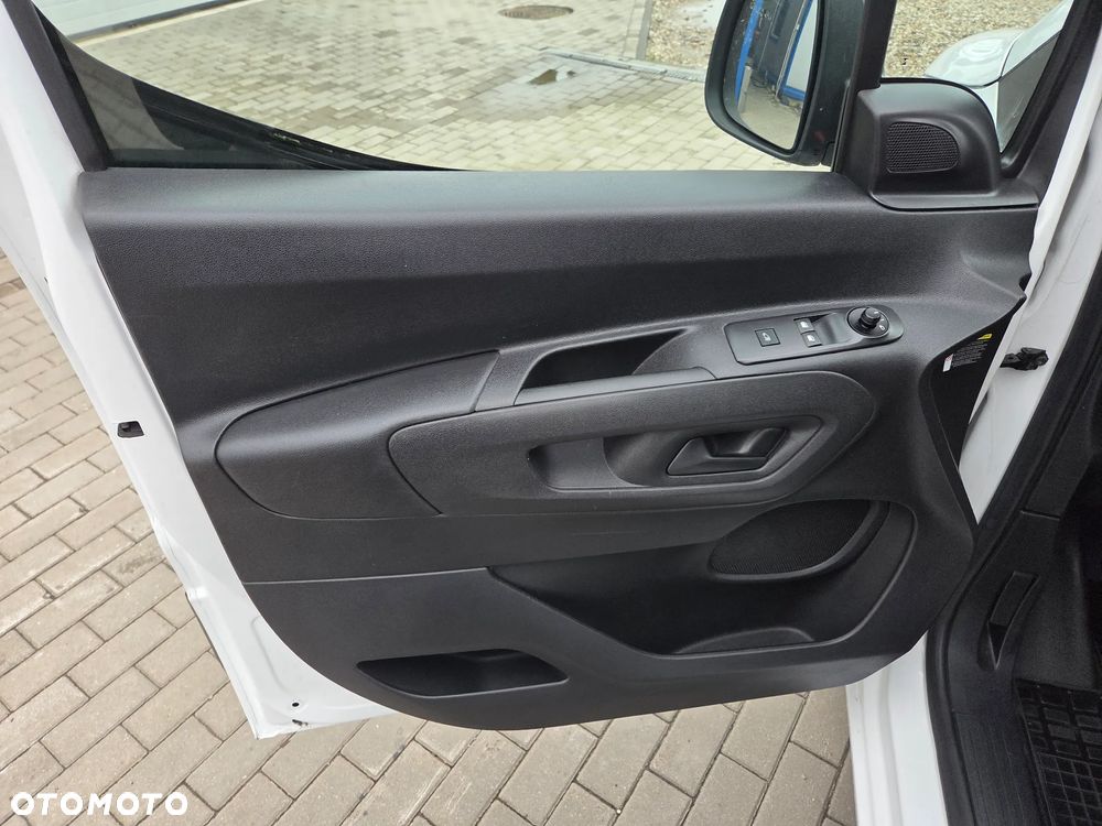 Opel Combo - 11