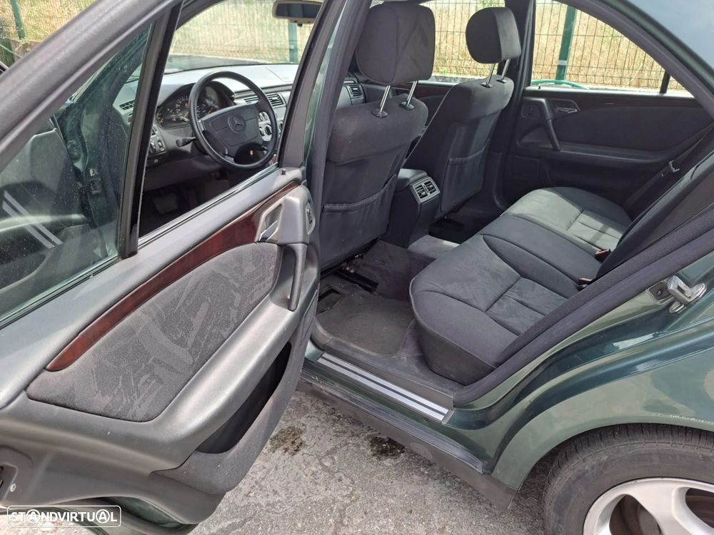 Mercedes-Benz E 300 - 9