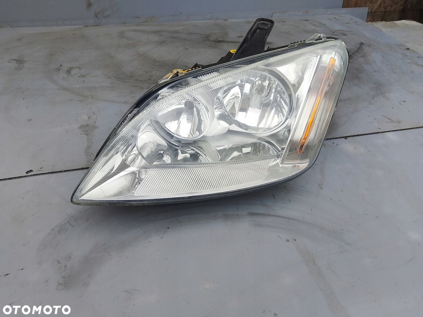 Lampa Lewa Przód Ford C-Max I 3M51-13006-AH - 1
