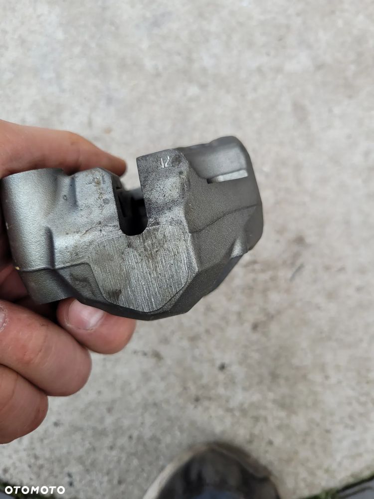 Zacisk hamulcowy prawy KTM 1290 Super Duke 17-20 - 6