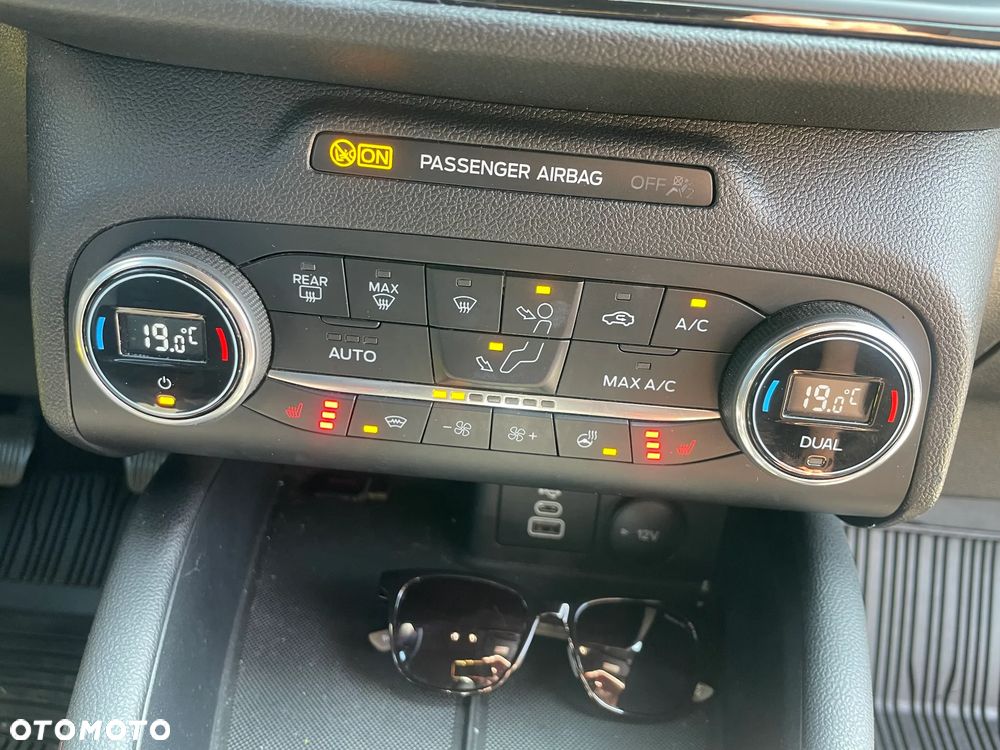 Ford Kuga 1.5 EcoBoost FWD ST-Line X - 18
