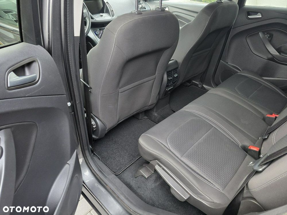 Ford Kuga - 11