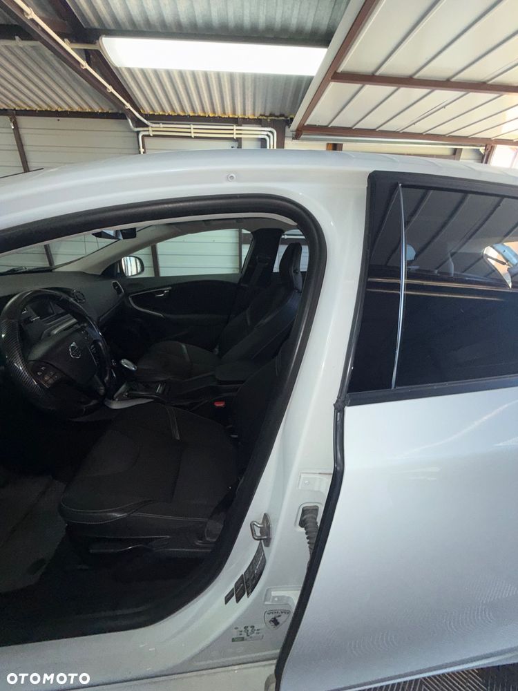 Volvo V40 D3 Momentum - 17