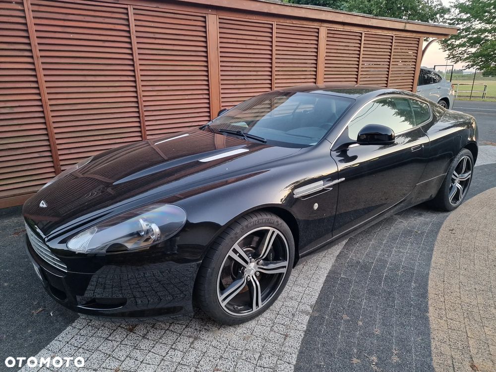 Aston Martin DB9 - 3